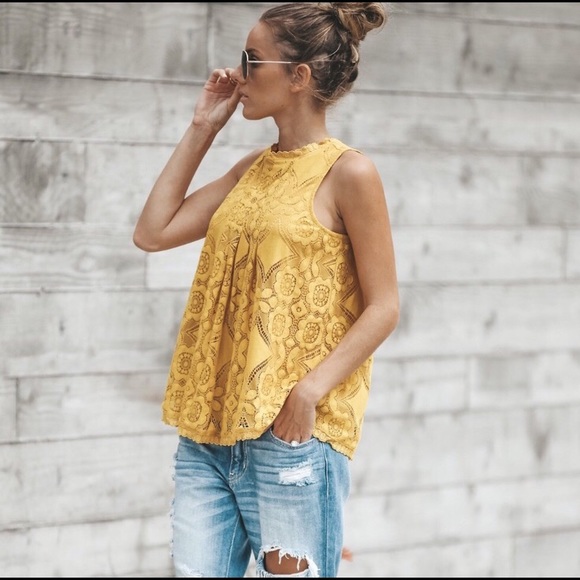 Gorgeous yellow top - Picture 4 of 6